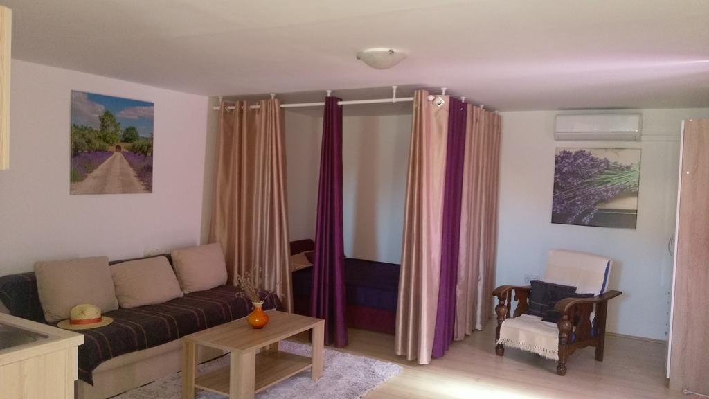 Ferienwohnung Terra Rossa Loborika Exterior foto